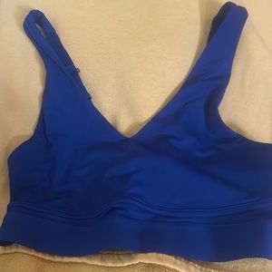 Fabletics bra with straps that adjust